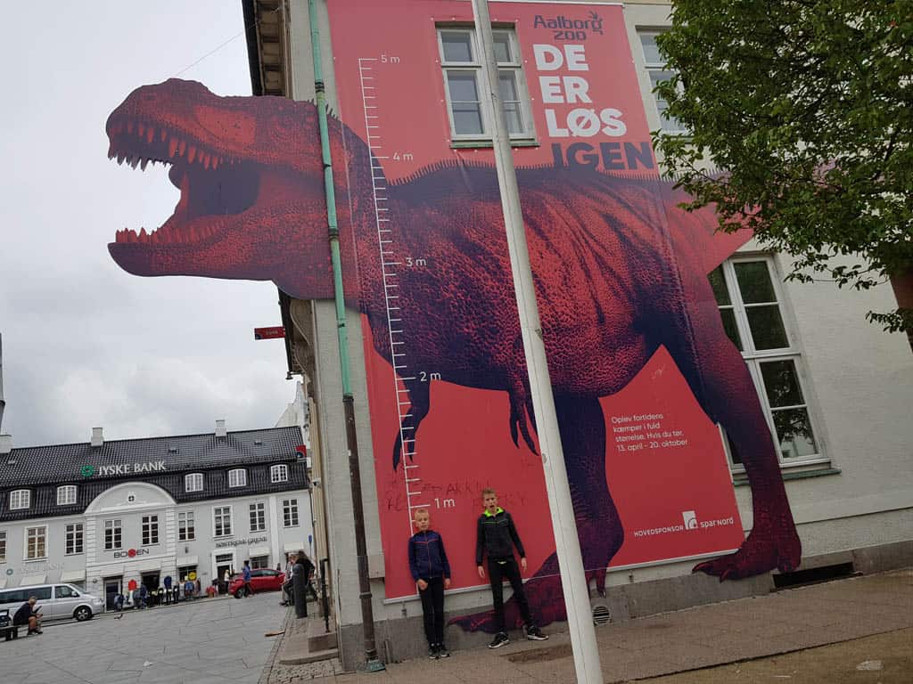 Aalborg Zoo heeft in 2019 een dinosaurusexpositie.