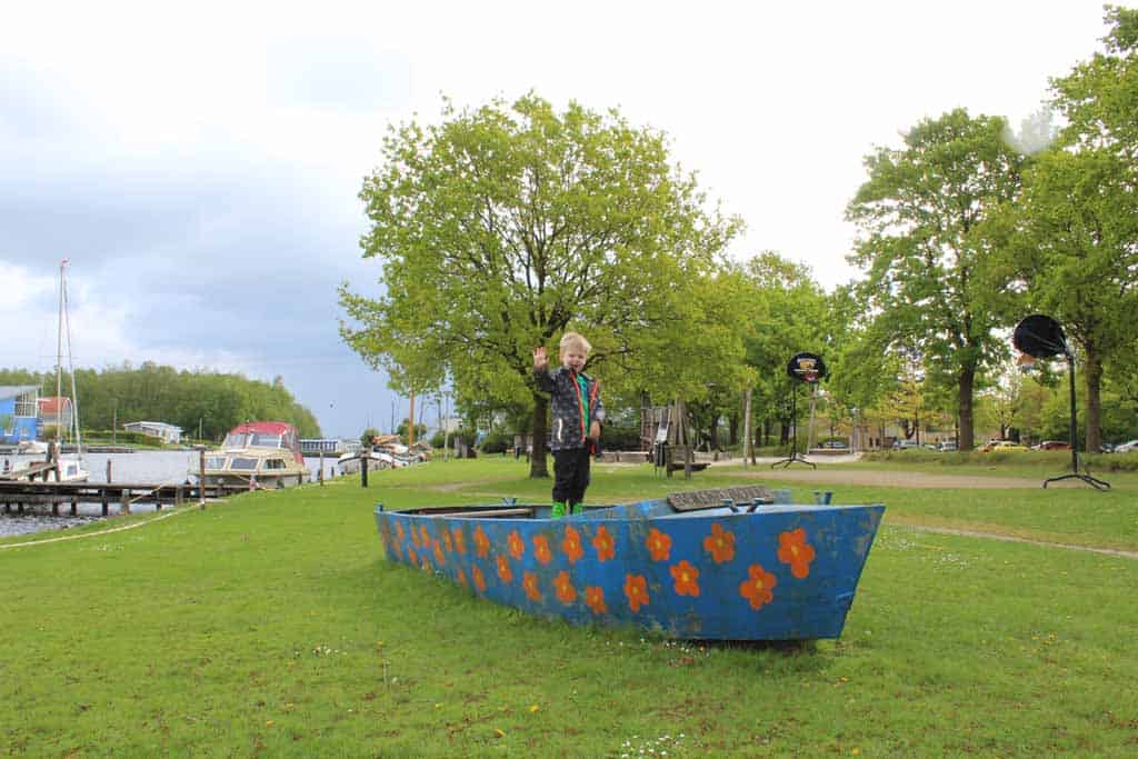 Ook op het park ligt een boot van Berend Botje