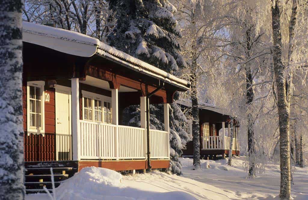 Authentieke Zweedse huisjes in de winter.