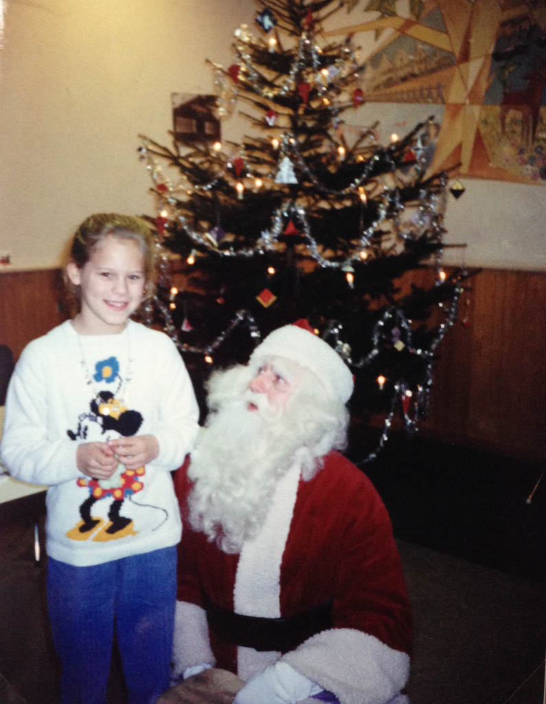 Bij de Kerstman in het NIVON huis in Eerbeek. Ik was 10 jaar oud.