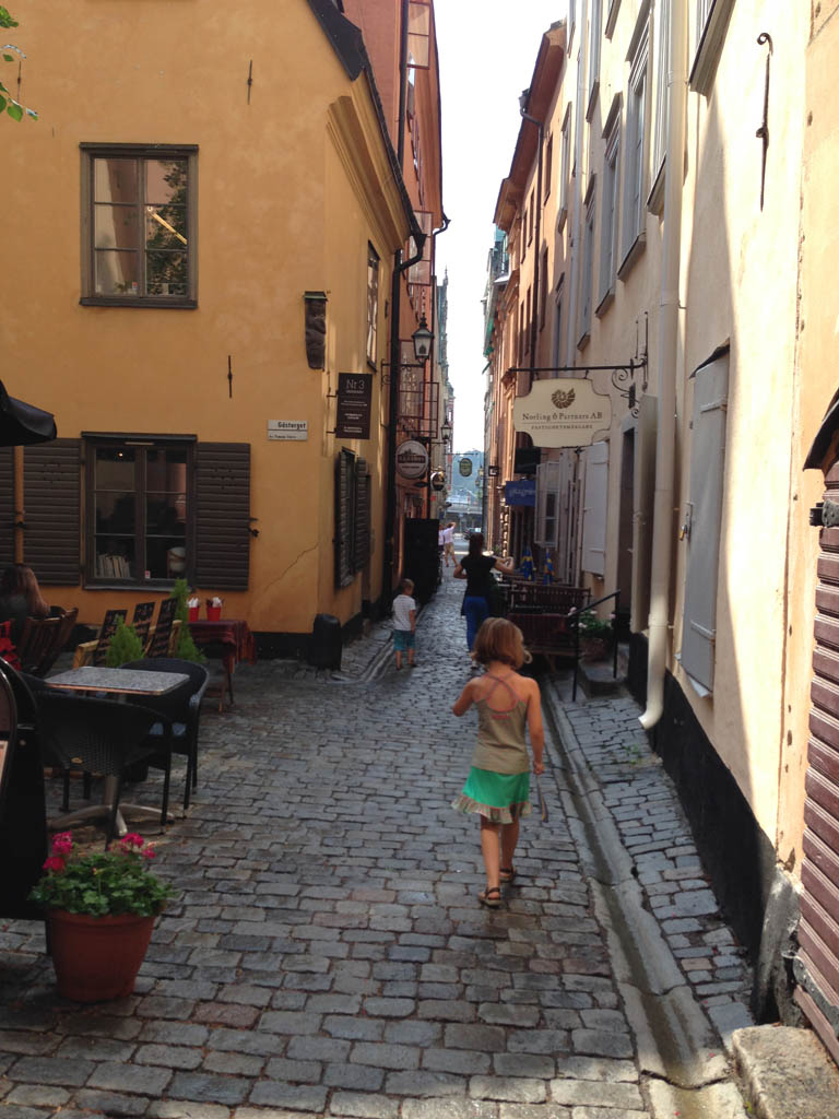 Leuke smalle straatjes in het historische centrum van Stockholm: Gamla Stan.