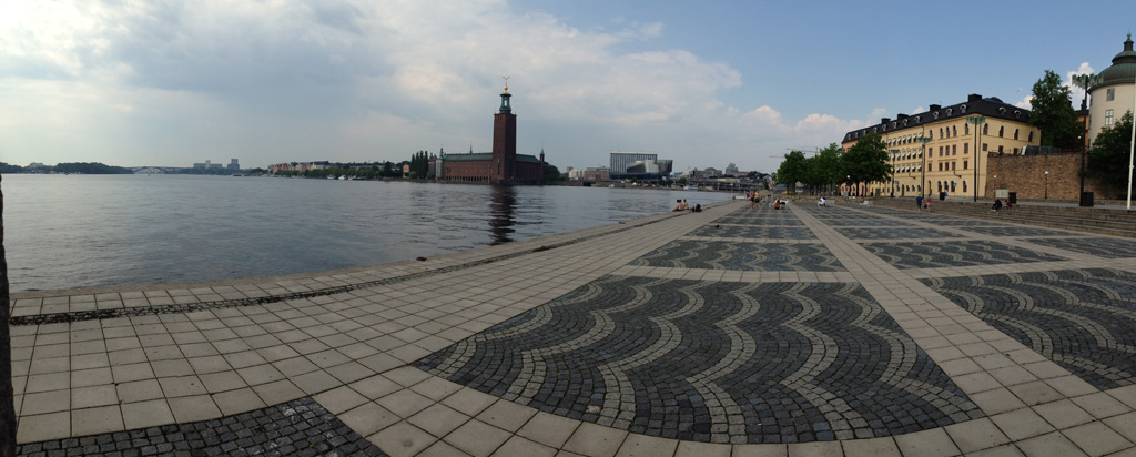 Riddarholmen: zicht op het Stockholmse stadhuis.