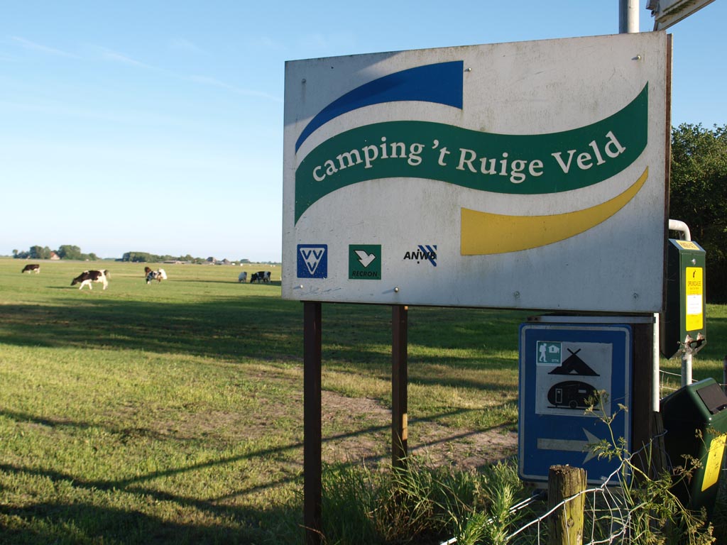 Camping 't Ruige Veld ligt een Noord-Hollands akkerbouwgebied en op fietsafstand van de zee.