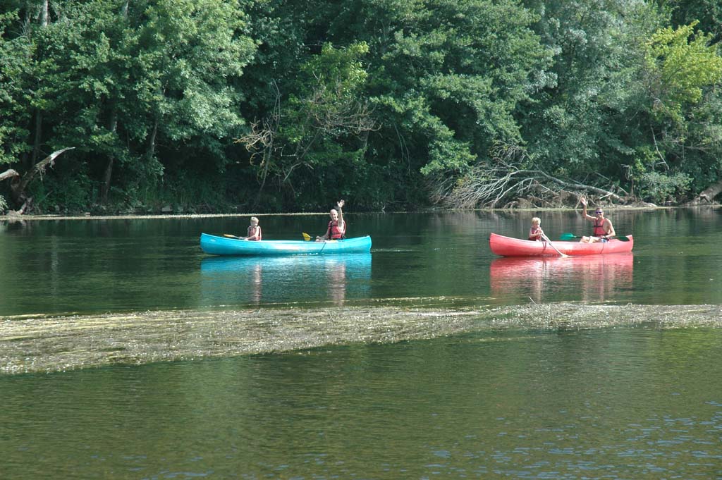 Kanoën op de Dordogne met de kinderen.