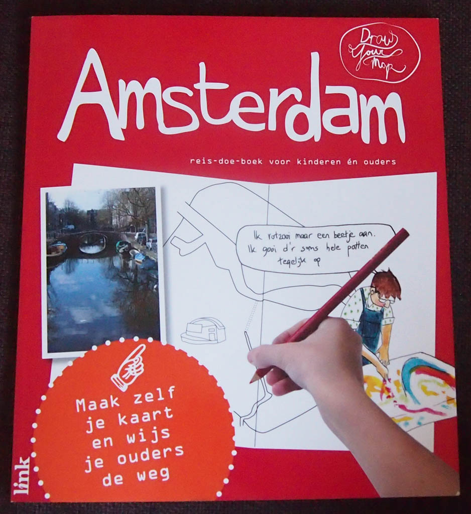 DraWYourMap Amsterdam: de voorkant laat al zien dat het een doe-boek is. Leuk!