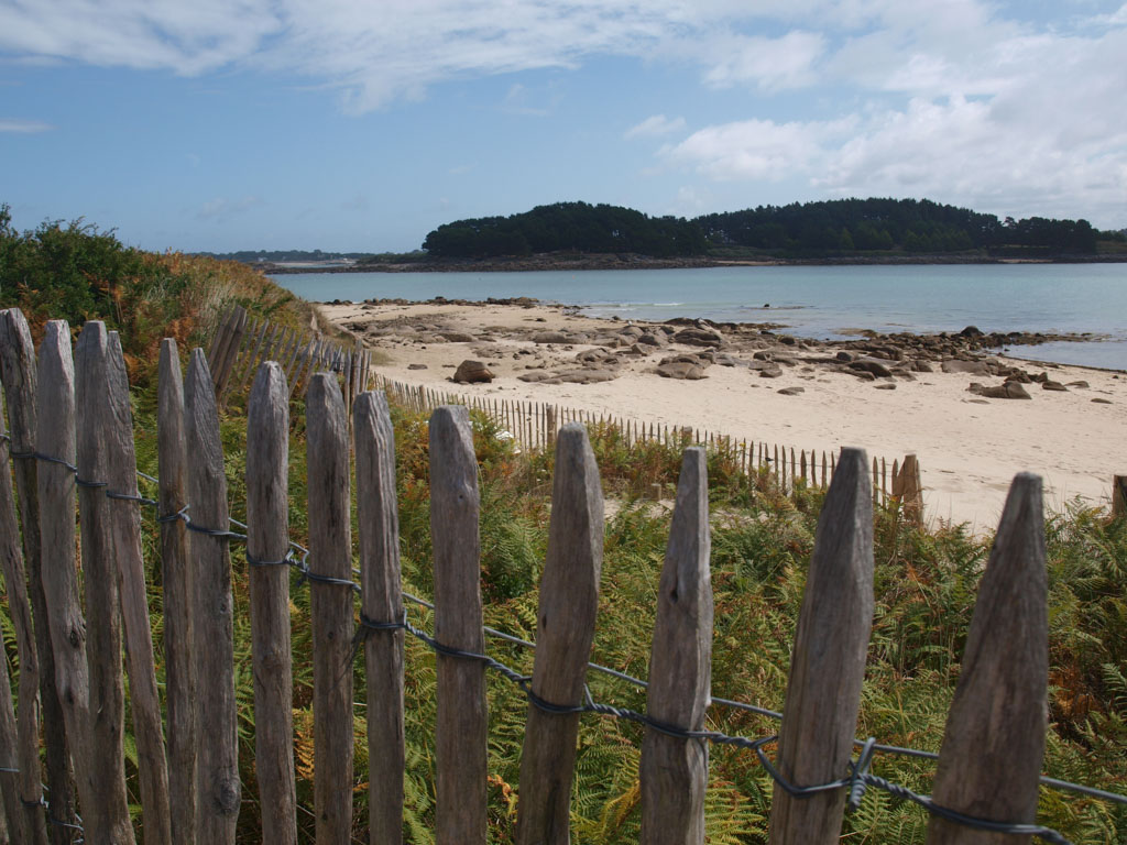 Ile Grande: een smalle duinenrij aan de kust.