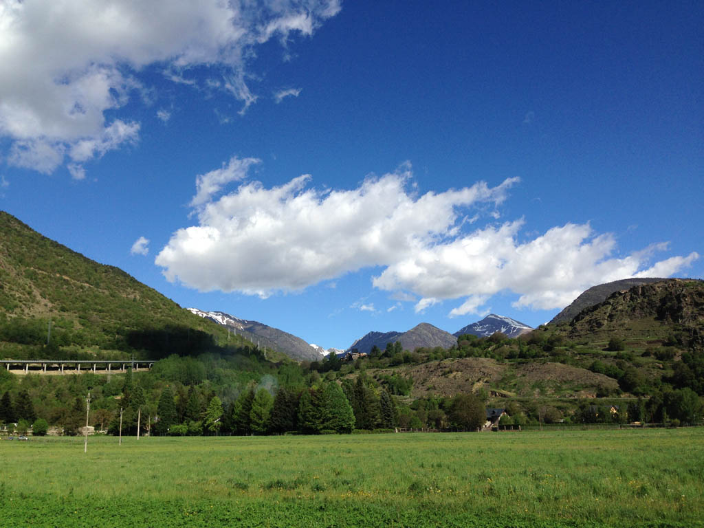 Pony- en paardrijden in de Pyreneeën kan je in dit prachtige landschap doen.