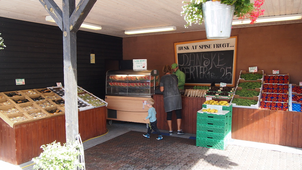 Een van de groente- en fruitstalletjes.