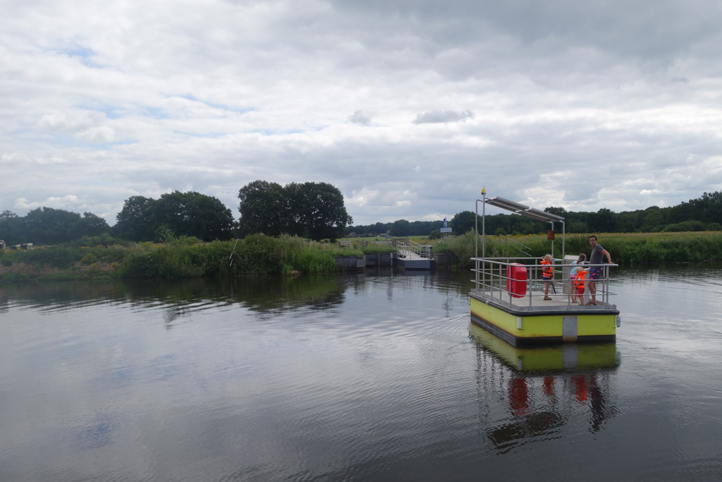 Heen en weer met het pontje.