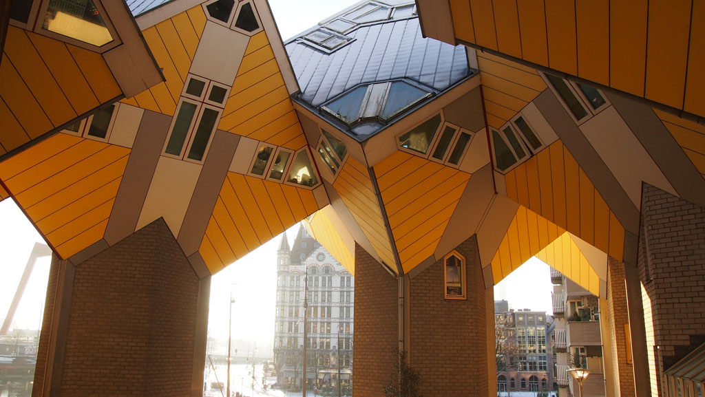 Kubuswoningen in Rotterdam. Wist je dat je er ook in kan slapen?