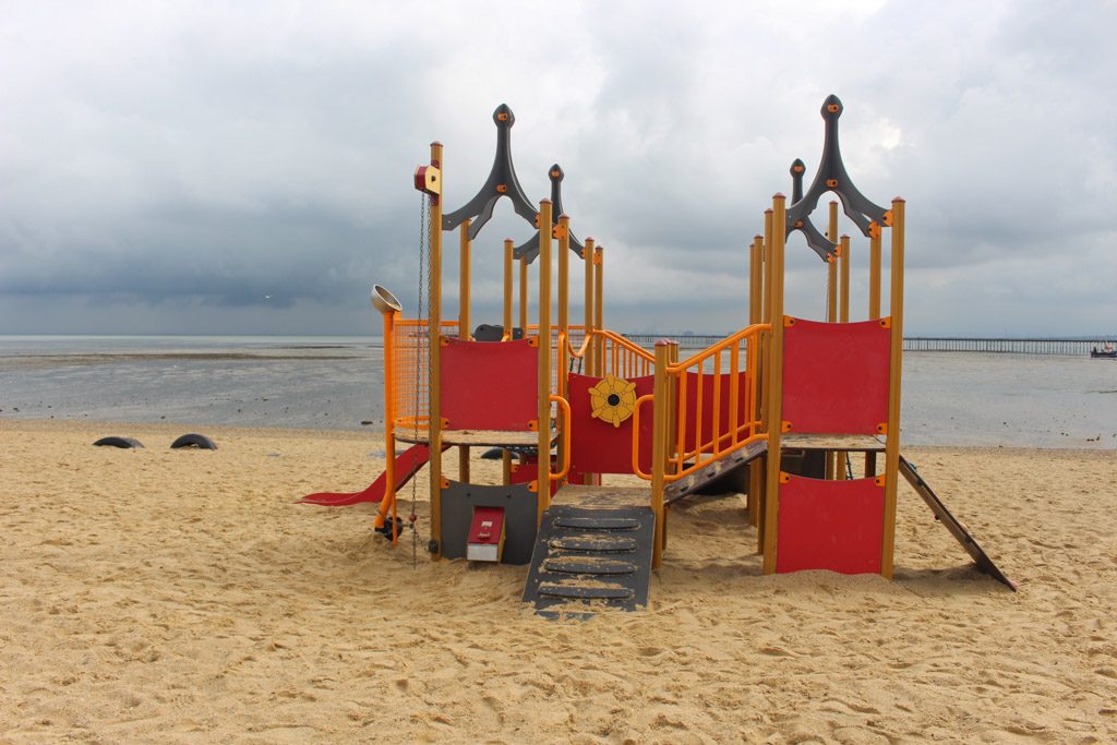 Spelen kan prima op het strand.