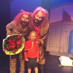 theatervoorstelling-roodkapje-rocks-met-de-grappige-en-enge-wolf-op-de-foto