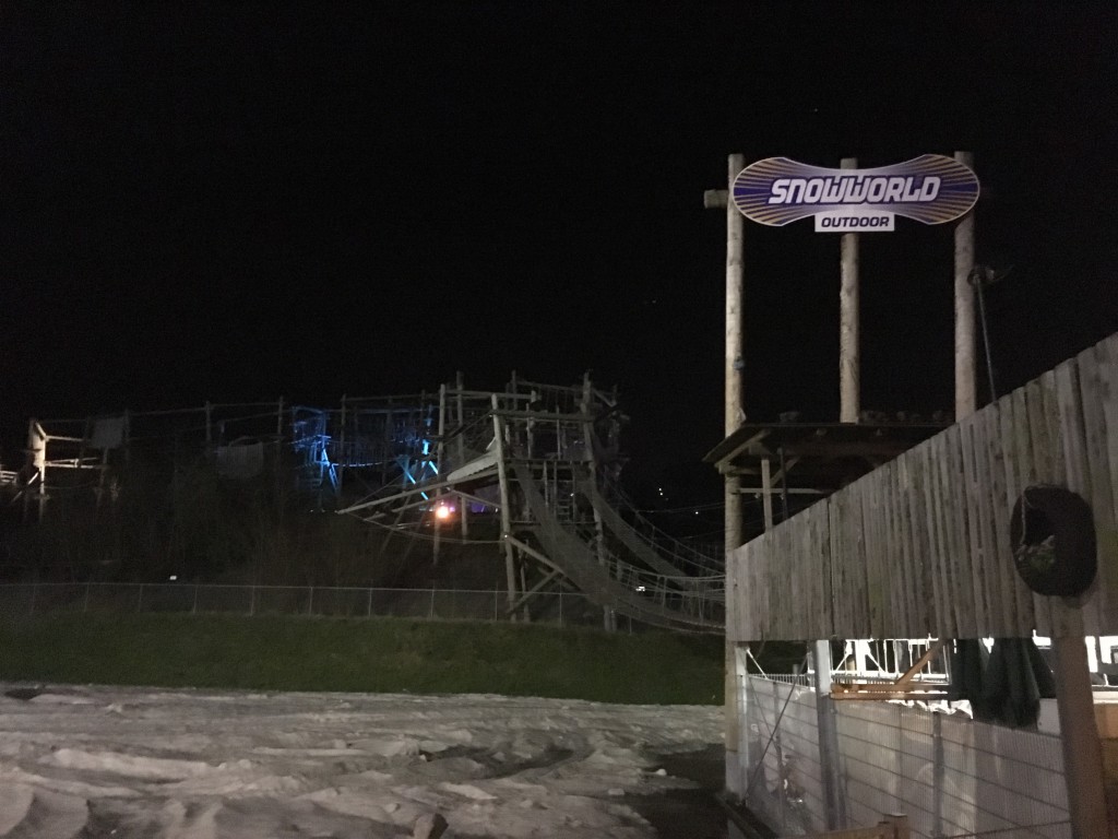 SnowWorld Klimpark by Night