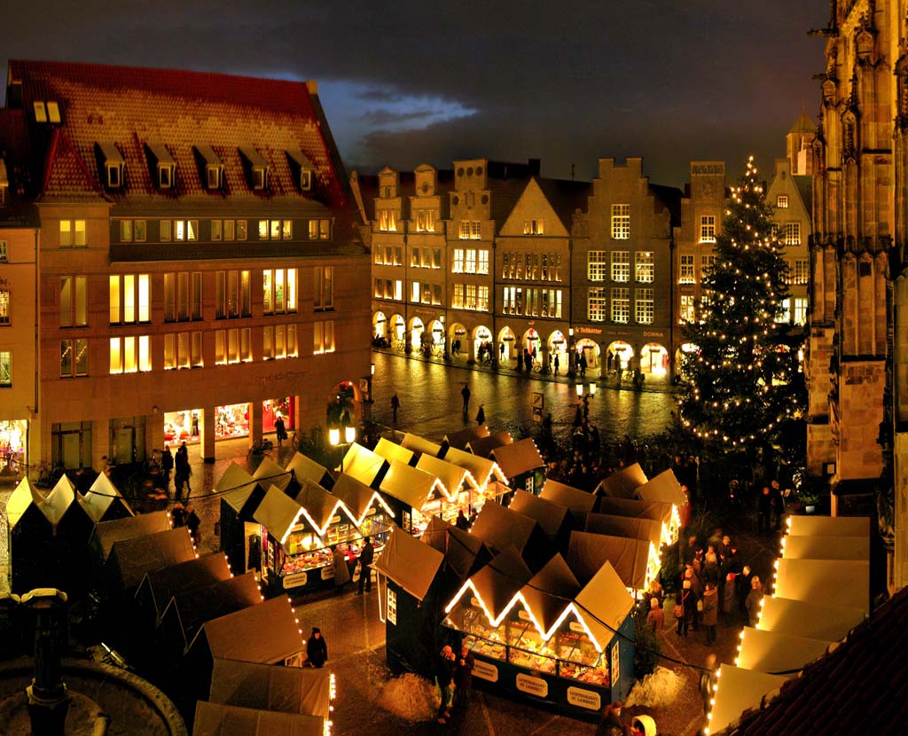 De kerstmarkt in Munster (© www.airklick.de).
