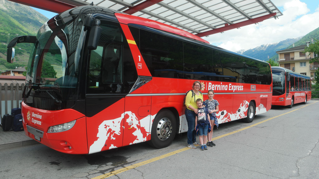 De bus van de Bernina Express.