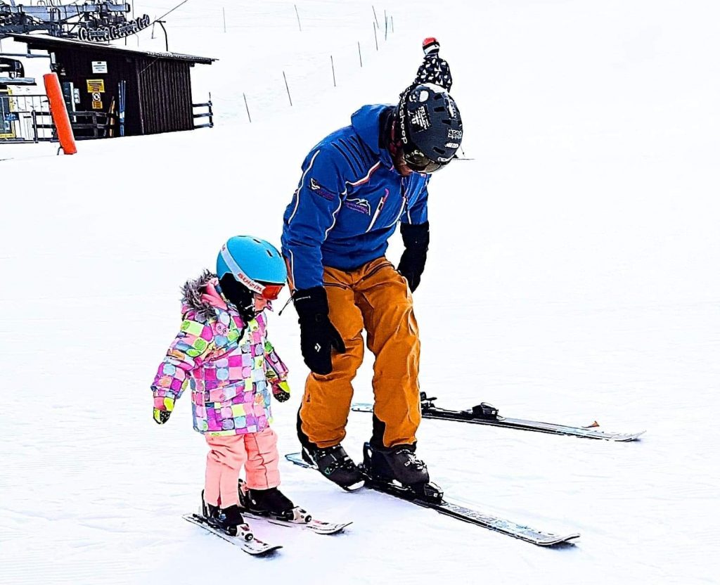Kindvriendelijke skigebieden: 12 tips voor gezinnen
