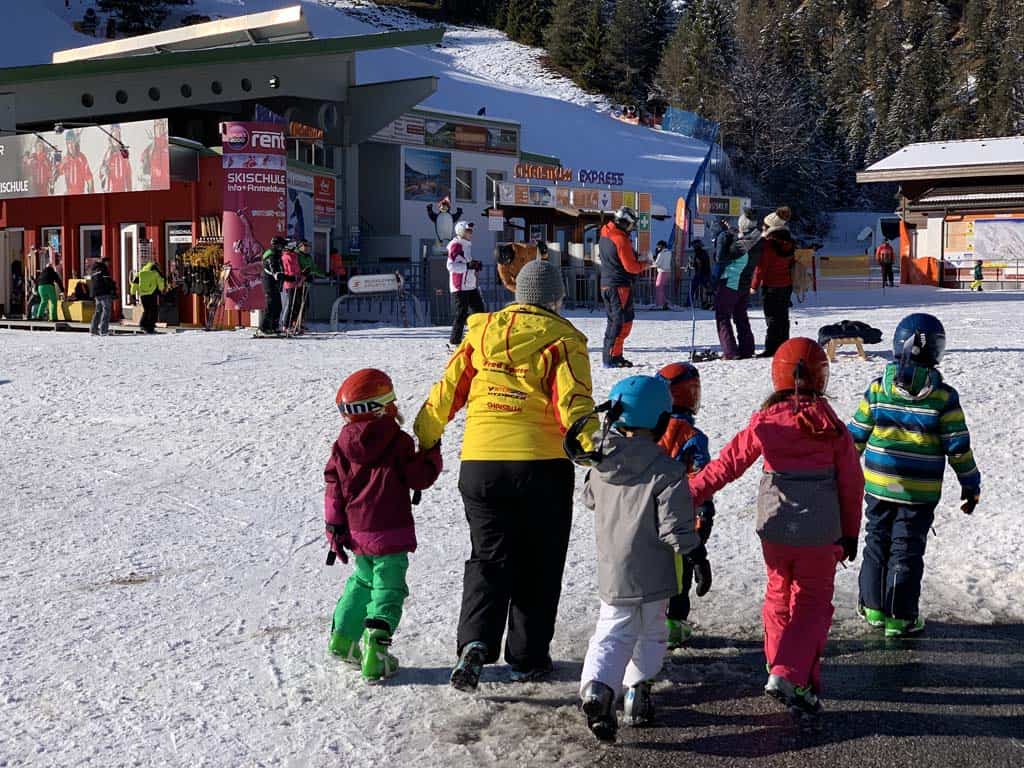 In Achenkirch zijn meerdere skischolen actief die verschillende mogelijkheden bieden voor skiles.