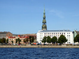 Stedentrip-riga-met-kinderen-16-vanaf-het-water-12-10