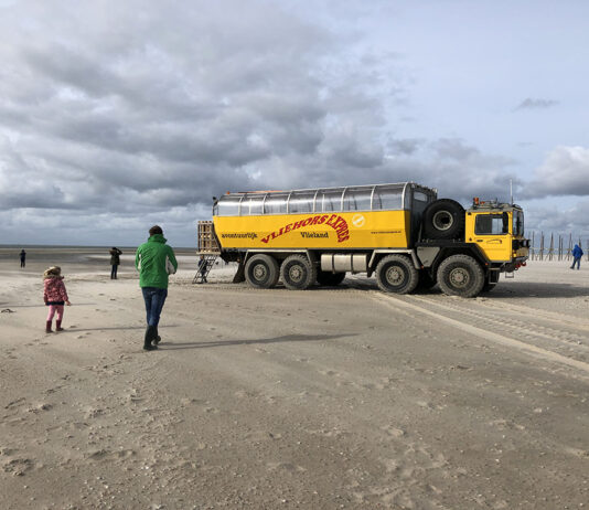 De Vliehors expres brengt ons naar het meest westelijke deel van Vlieland met onze kinderen