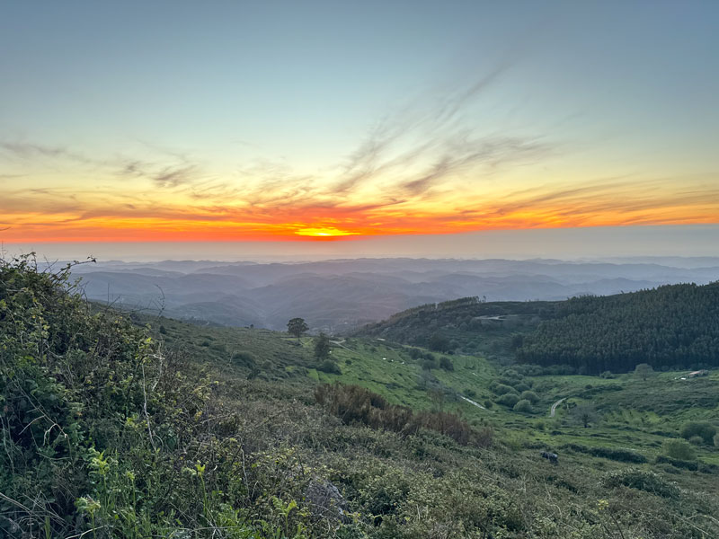 Algarve met kinderen bij zonsondergang