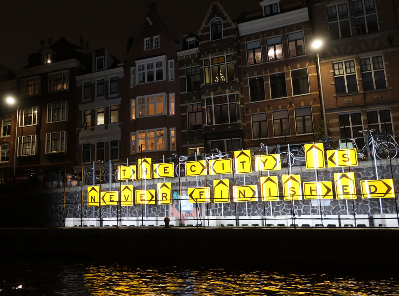 Varen tijdens Amsterdam Light Festival met kinderen