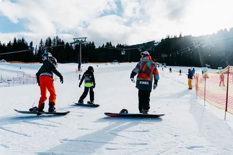 Op wintersport met Vinea: avontuur voor kinderen, tieners &eacute;n gezinnen