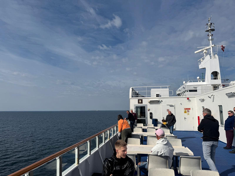 Met de veerboot van Puttgarden naar R&oslash;dby tijdens een gezinsreis naar Denemarken